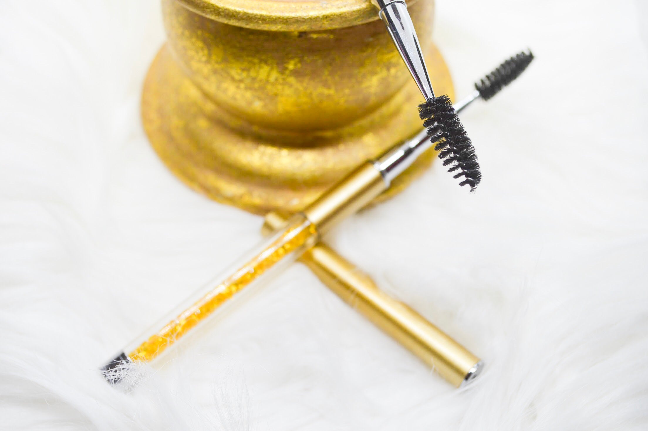 Luxury Lash Wands (6 different color options)